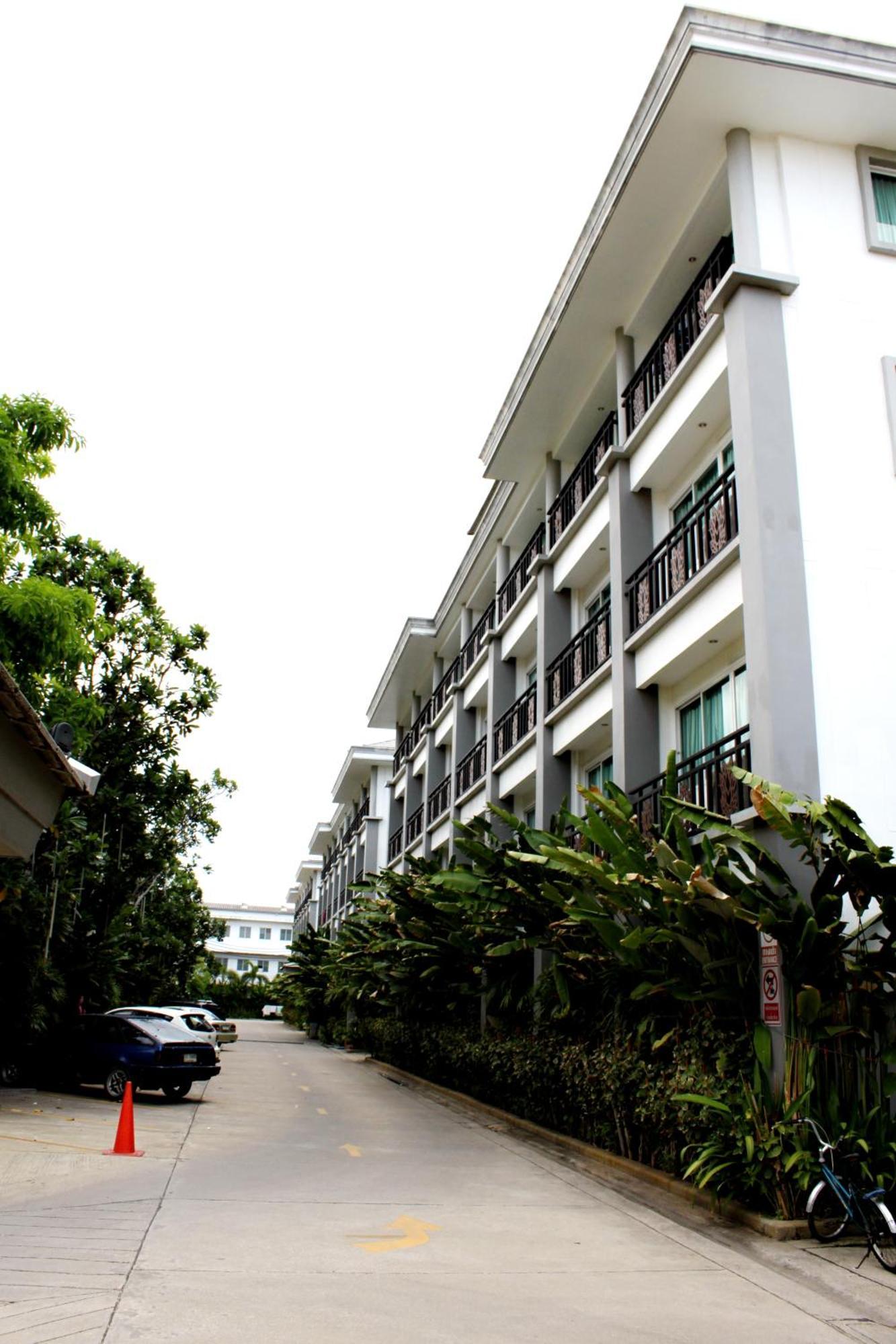 14 Resort Bangkok Luaran gambar