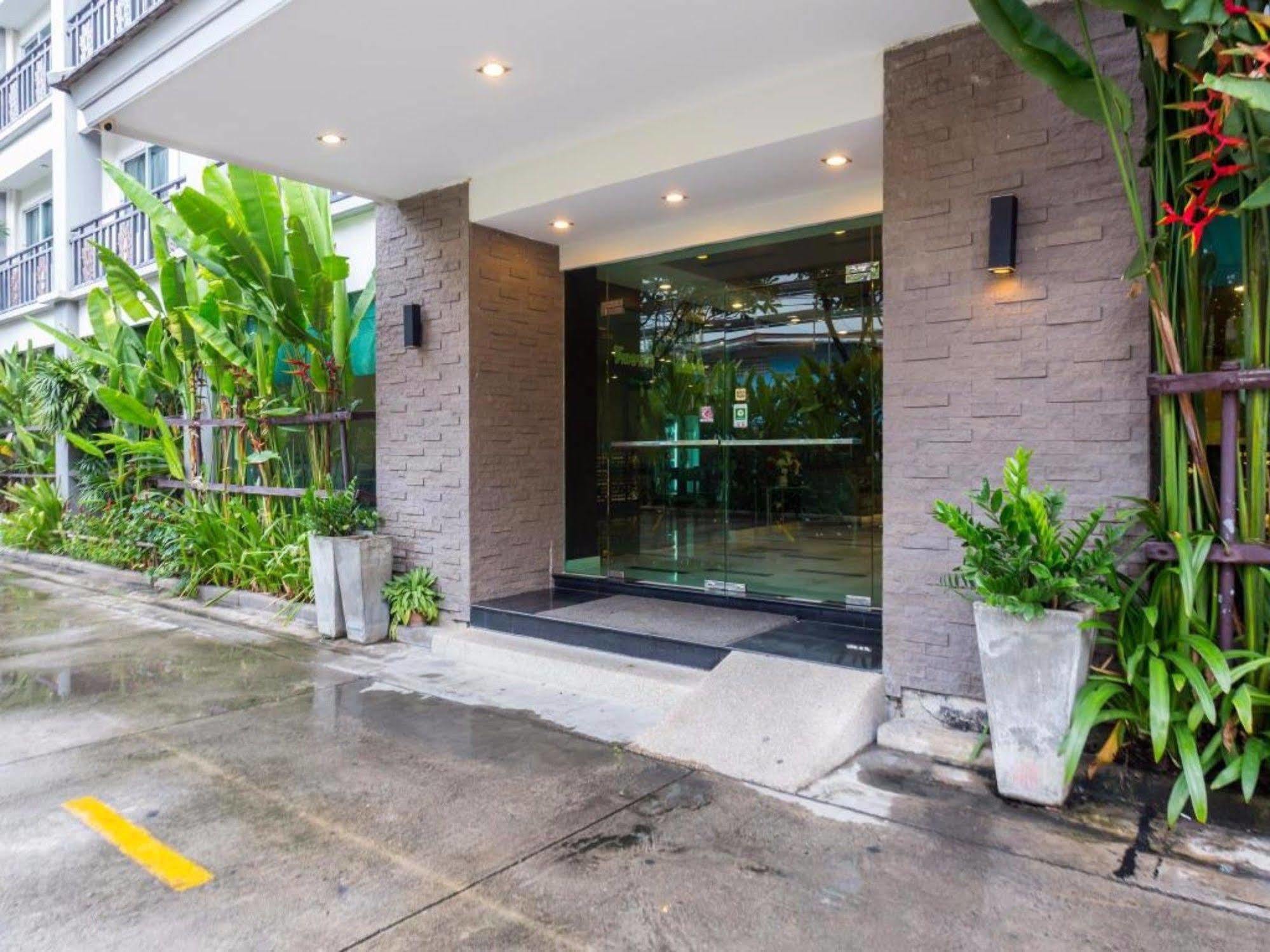 14 Resort Bangkok Luaran gambar