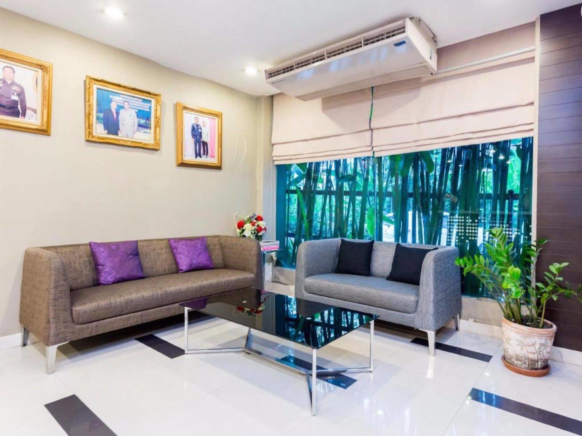 14 Resort Bangkok Luaran gambar